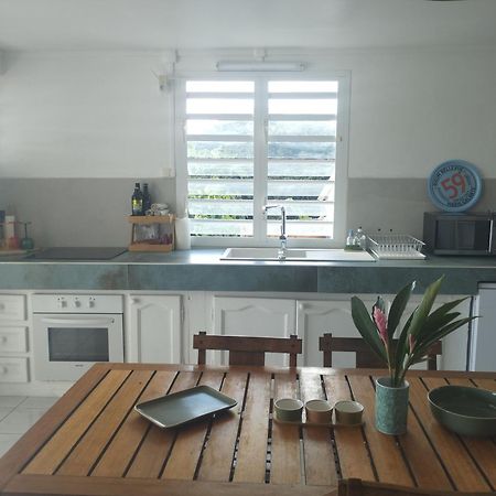 Bas De Villa Vue Mer Avec Deux Chambres Grand-Bourg  Εξωτερικό φωτογραφία