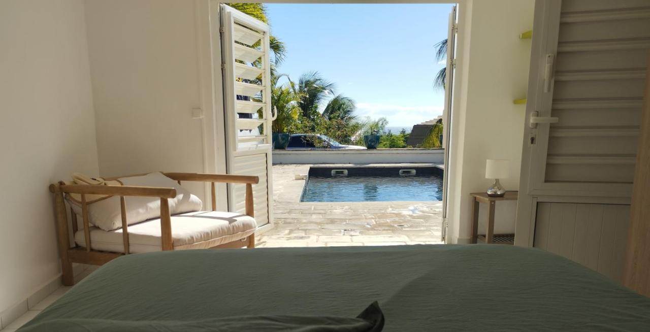 Bas De Villa Vue Mer Avec Deux Chambres Grand-Bourg  Εξωτερικό φωτογραφία